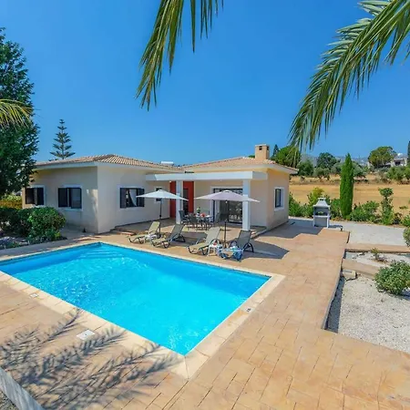 Angelina Villa Coral Bay